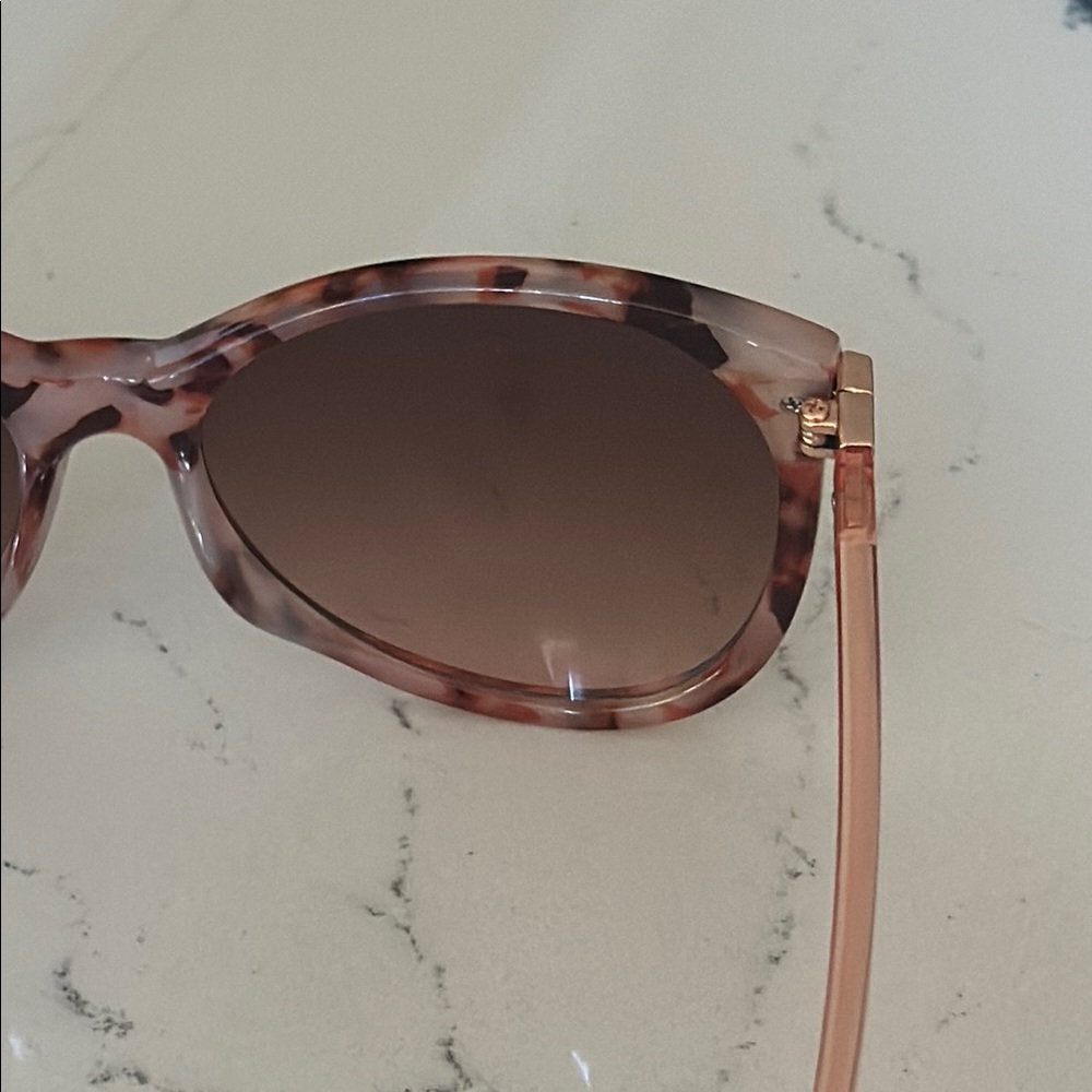 LOFT Outlet Women's Tortoiseshell Sunglasses OS NWOT - Picture 10 of 16